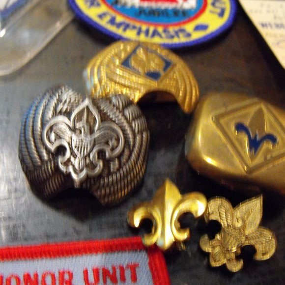 Lot of Boy Scout Memorabilia - Picture 5 of 7